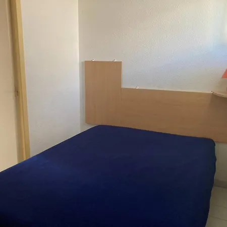 Appt T2 A 300m De La *