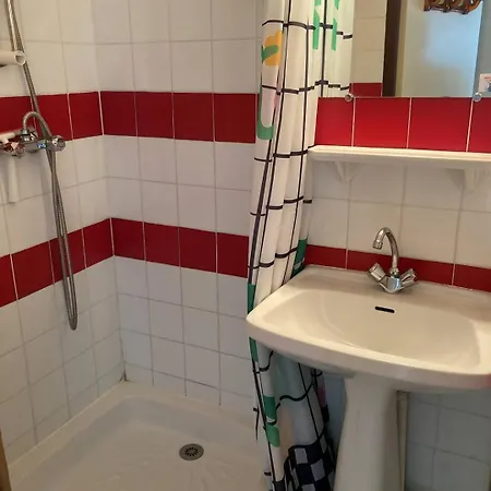 Appt T2 A 300m De La *